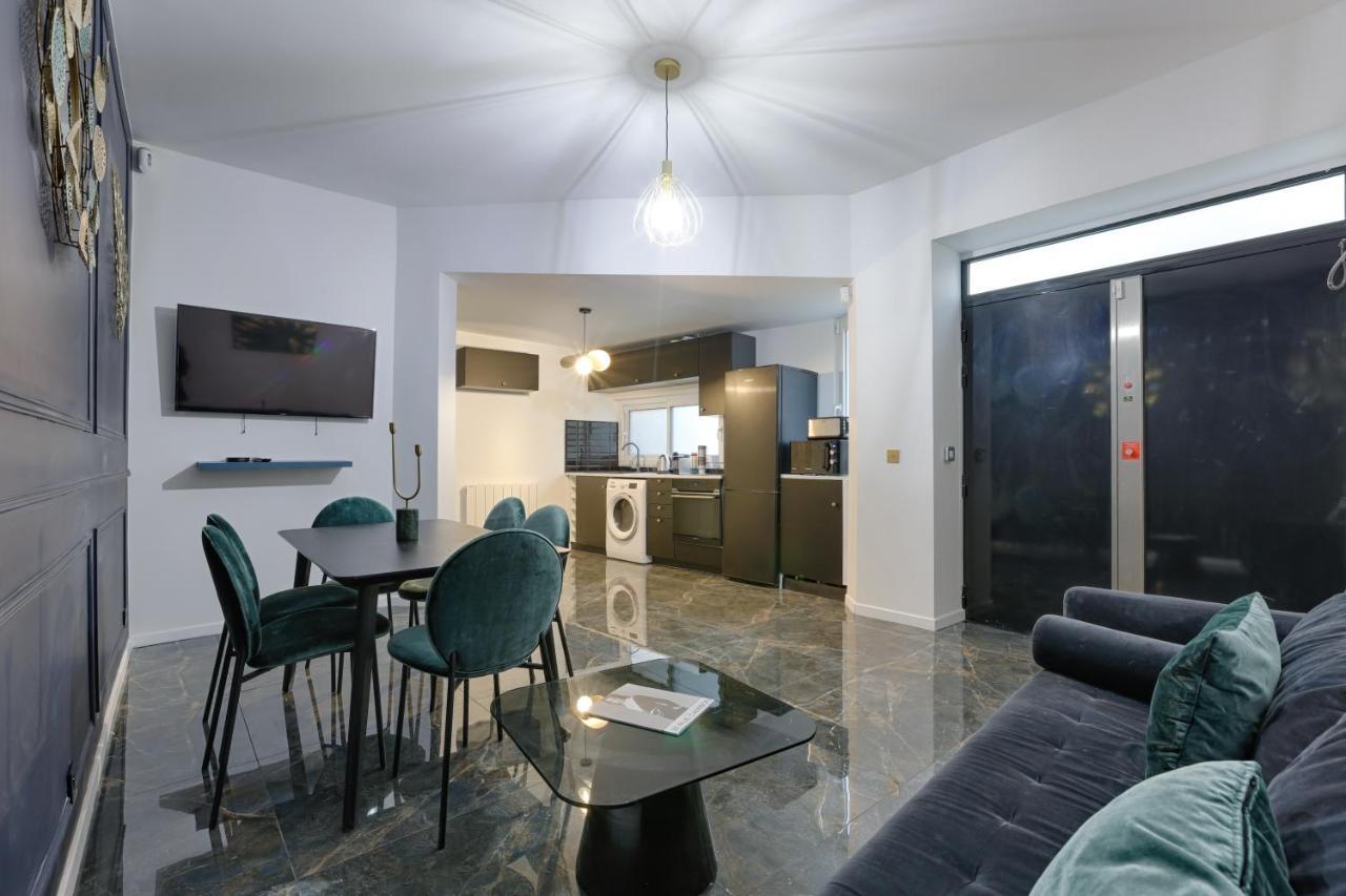 Amazing Luxury Triplex 3Br/8P - Arc De Triomphe Apartment Paris Luaran gambar