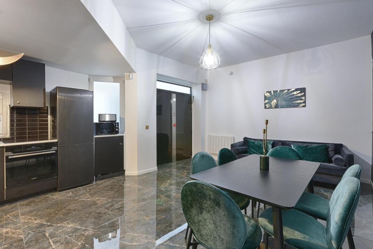 Amazing Luxury Triplex 3Br/8P - Arc De Triomphe Apartment Paris Luaran gambar